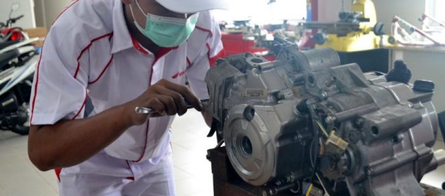 MotomaxoneCom Revitalisasi TUK di SMK Mitra Binaan AHM