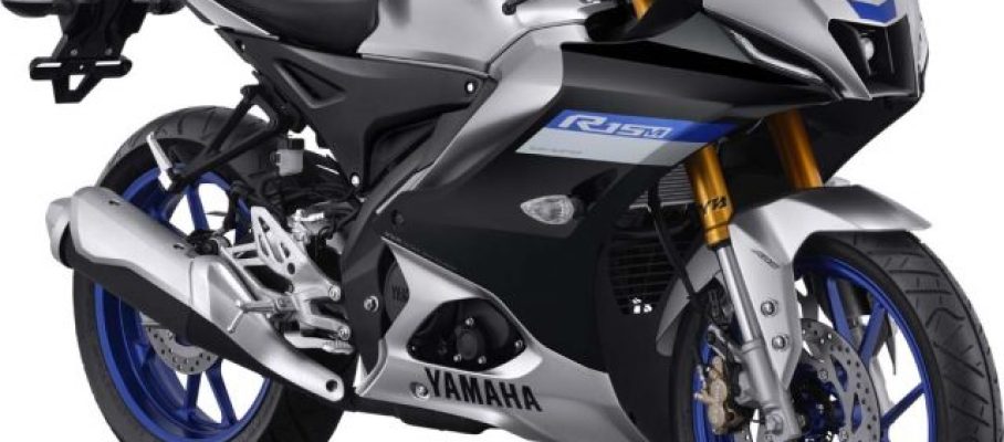 All New R15M Connected-ABS silver